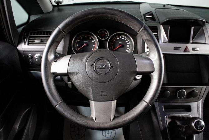 Opel Zafira B с пробегом 2006 года, цена 399 000 рублей, 290672 км, компактвэн, Автокод Объявления
