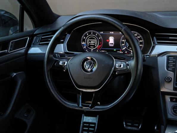 Volkswagen Passat B8 с пробегом 2016 года, цена 2 350 000 рублей, 115000 км, универсал, Автокод Объявления