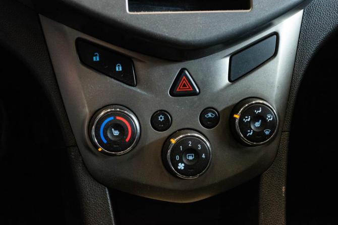 Chevrolet Aveo II с пробегом 2012 года, цена 589 000 рублей, 140082 км, седан, Автокод Объявления