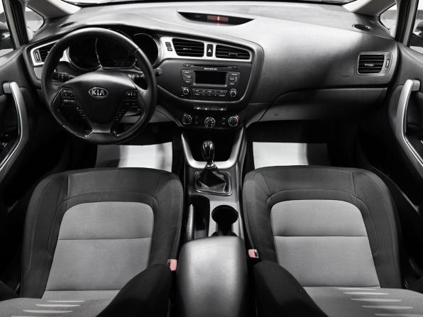 Kia Ceed II с пробегом 2015 года, цена 923 000 рублей, 187243 км, хэтчбек, Автокод Объявления