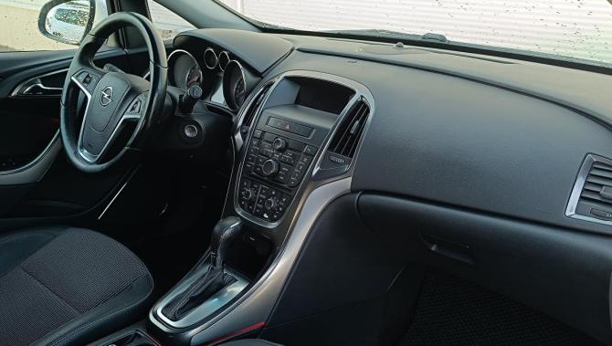 Opel Astra J с пробегом 2011 года, цена 727 000 рублей, 150500 км, хэтчбек, Автокод Объявления