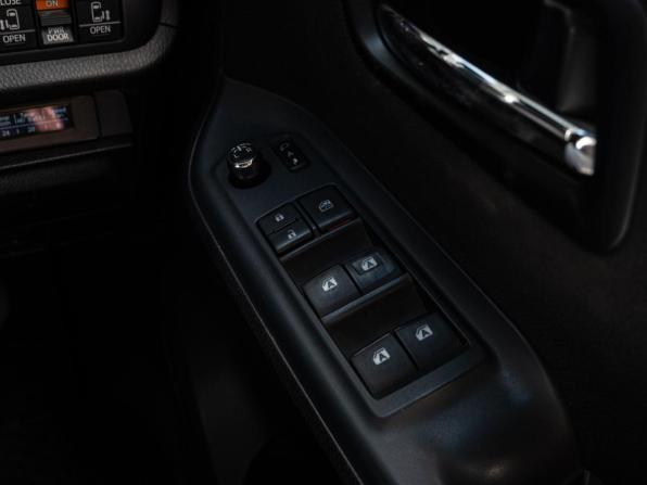 Toyota Voxy III (R80) с пробегом 2014 года, цена 1 715 000 рублей, 206675 км, минивэн, Автокод Объявления