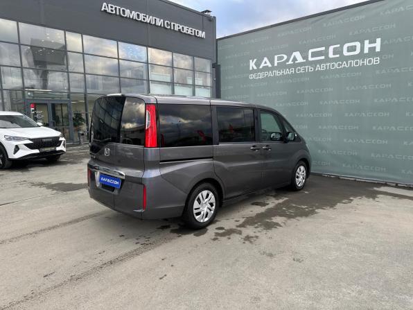 Honda Stepwgn V Рестайлинг с пробегом 2018 года, цена 1 900 000 рублей, 148050 км, минивэн, Автокод Объявления