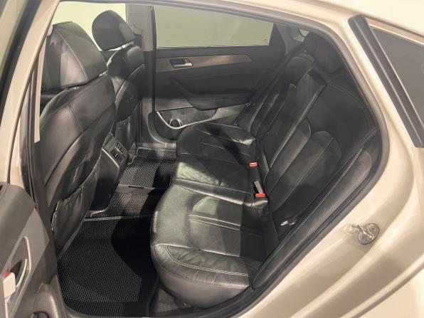 Hyundai Sonata VII (LF) Рестайлинг с пробегом 2018 года, цена 1 470 000 рублей, 240167 км, седан, Автокод Объявления