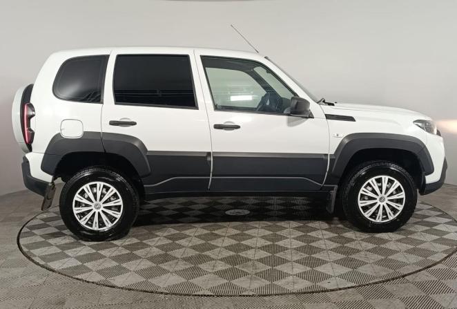 Lada (ВАЗ) Niva Travel I с пробегом 2024 года, цена 1 120 000 рублей, 10032 км, внедорожник, Автокод Объявления