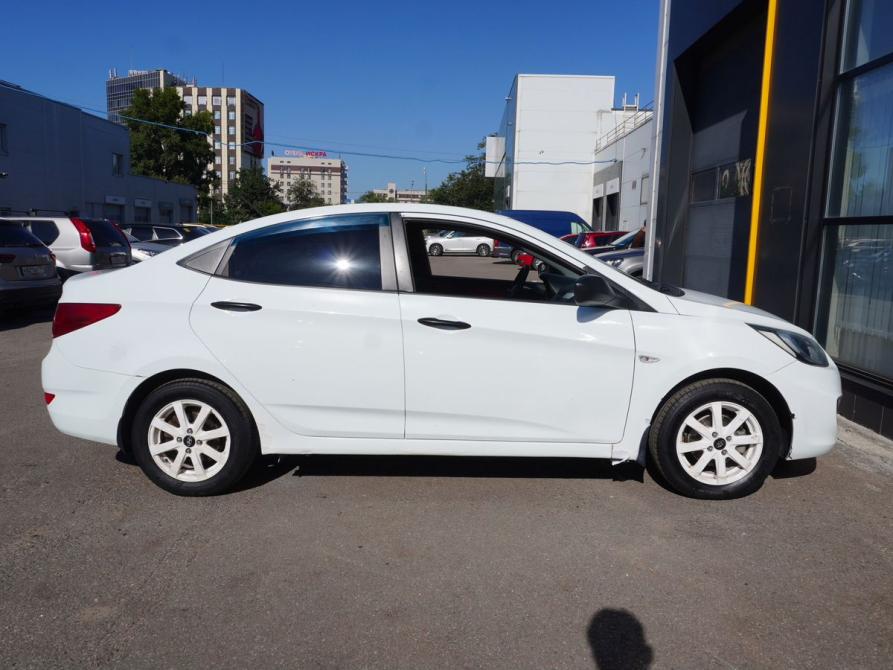 Hyundai Solaris I Москва  - изображение 4