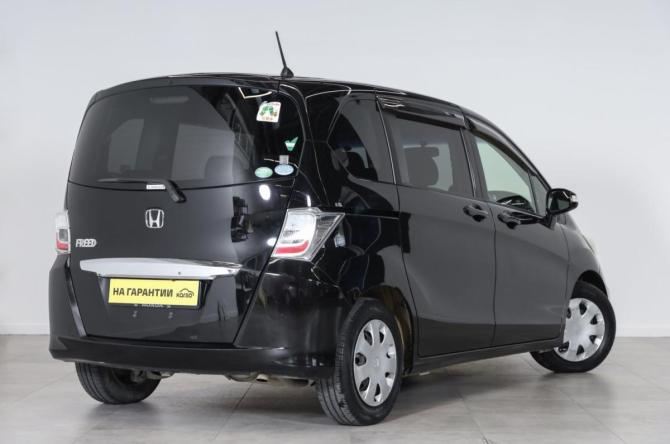 Honda Freed I Рестайлинг с пробегом 2013 года, цена 1 099 000 рублей, 114970 км, компактвэн, Автокод Объявления