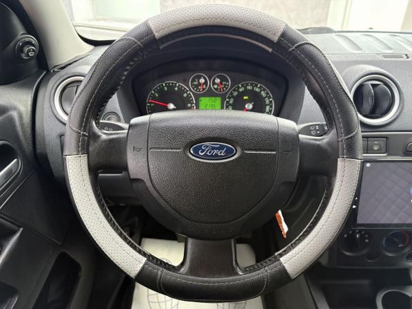 Ford Fusion I Рестайлинг с пробегом 2006 года, цена 495 000 рублей, 220840 км, хэтчбек, Автокод Объявления
