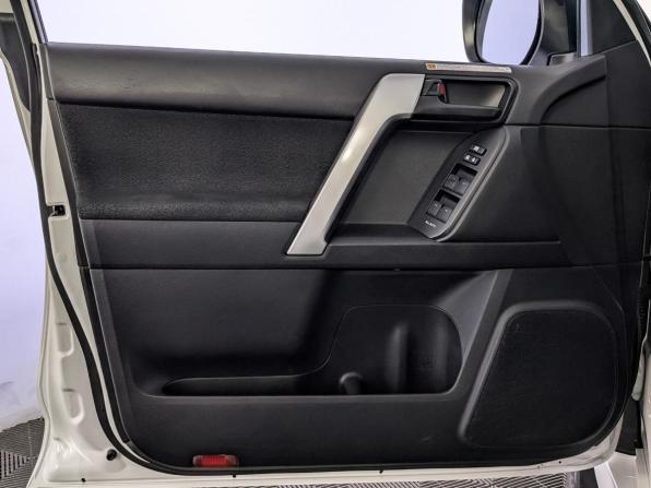 Toyota Land Cruiser Prado 150 Series Рестайлинг 3 с пробегом 2020 года, цена 5 820 000 рублей, 52428 км, внедорожник, Автокод Объявления