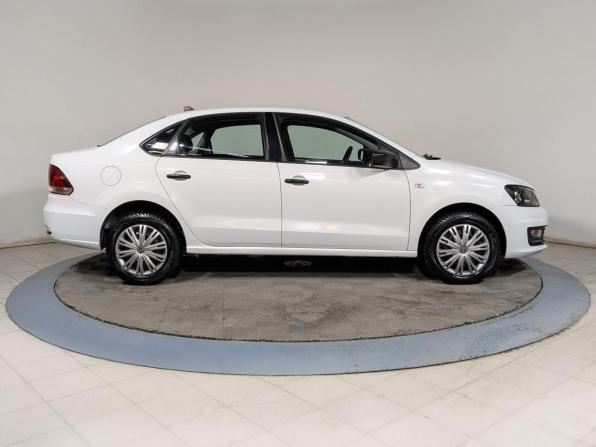 Volkswagen Polo V Рестайлинг с пробегом 2019 года, цена 899 900 рублей, 171000 км, седан, Автокод Объявления