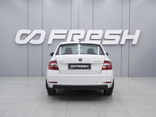 Skoda Octavia III (A7) Рестайлинг с пробегом 2019 года, цена 2 520 000 рублей, 36858 км, лифтбек, Автокод Объявления