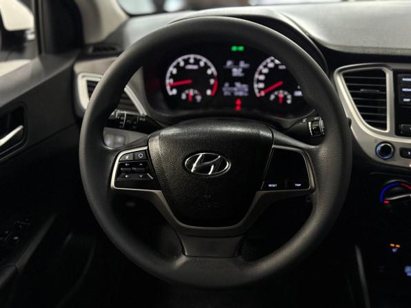 Hyundai Solaris II с пробегом 2019 года, цена 1 150 000 рублей, 135000 км, седан, Автокод Объявления