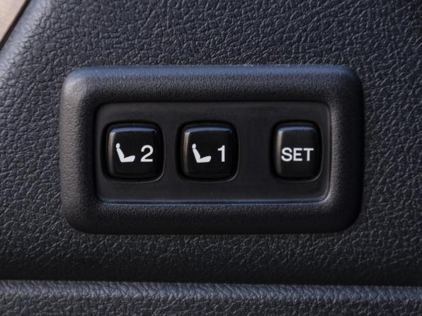 Toyota Land Cruiser Prado 150 Series с пробегом 2011 года, цена 2 648 000 рублей, 342800 км, внедорожник, Автокод Объявления