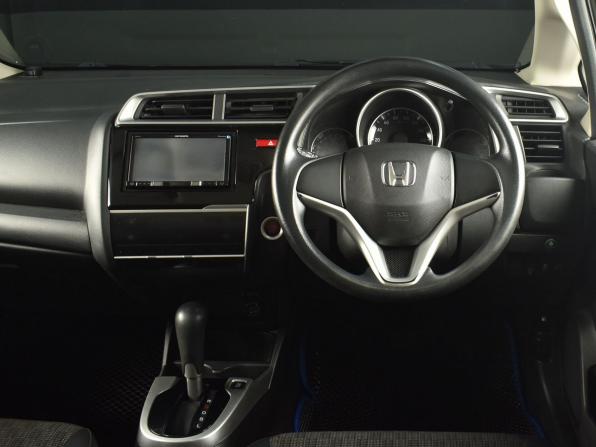 Honda Fit III с пробегом 2015 года, цена 889 999 рублей, 204593 км, хэтчбек, Автокод Объявления