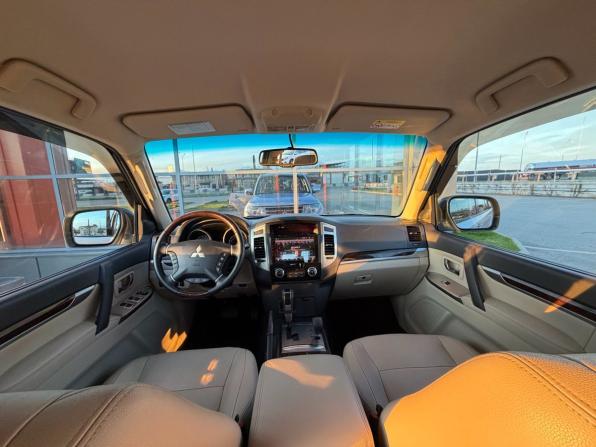Mitsubishi Pajero IV Рестайлинг 2 с пробегом 2017 года, цена 3 750 000 рублей, 45767 км, внедорожник, Автокод Объявления
