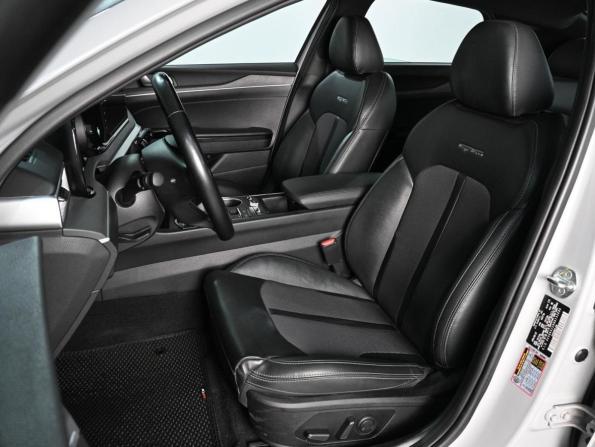 Kia K5 III с пробегом 2022 года, цена 2 948 000 рублей, 60156 км, седан, Автокод Объявления
