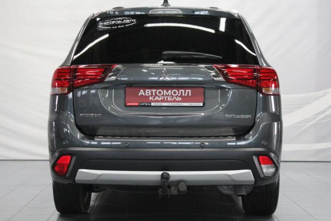 Mitsubishi Outlander III Рестайлинг 2 с пробегом 2018 года, цена 2 599 000 рублей, 204612 км, внедорожник, Автокод Объявления