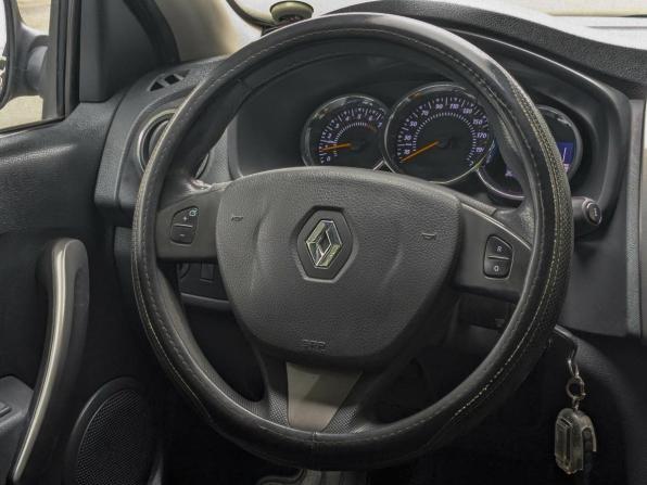 Renault Sandero II с пробегом 2017 года, цена 999 000 рублей, 175000 км, хэтчбек, Автокод Объявления