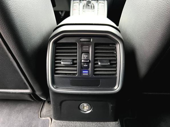 Porsche Macan I с пробегом 2018 года, цена 3 440 000 рублей, 142379 км, внедорожник, Автокод Объявления