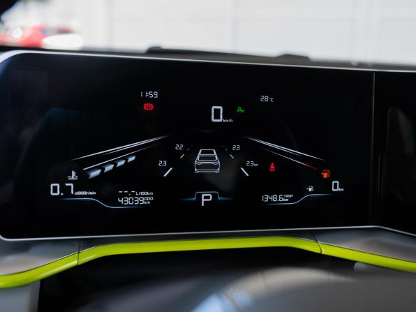 Geely Coolray I Рестайлинг с пробегом 2023 года, цена 2 090 000 рублей, 43038 км, внедорожник, Автокод Объявления