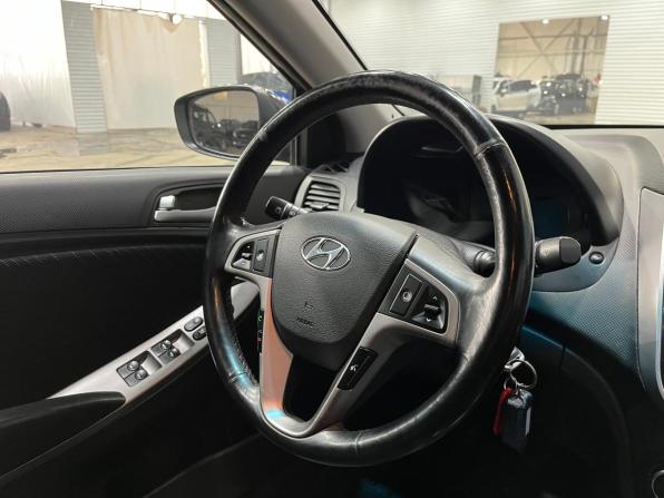 Hyundai Solaris I Рестайлинг с пробегом 2014 года, цена 1 042 000 рублей, 115295 км, седан, Автокод Объявления