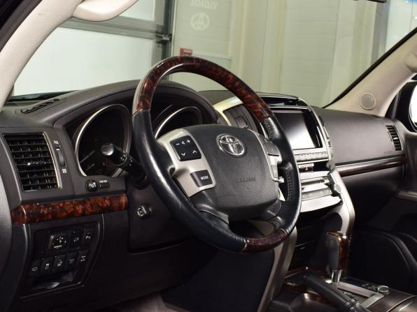 Toyota Land Cruiser 200 Series с пробегом 2012 года, цена 4 685 995 рублей, 209423 км, внедорожник, Автокод Объявления