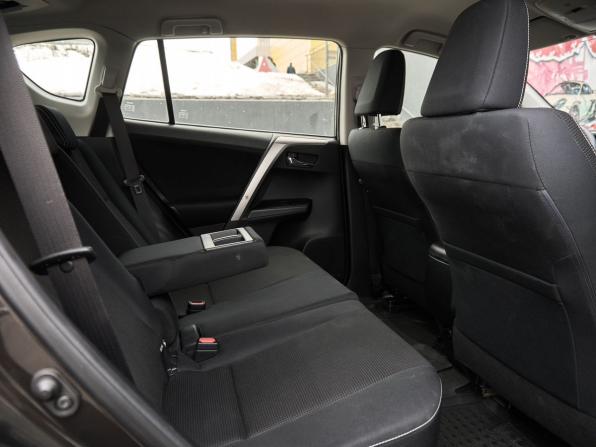 Toyota RAV4 IV (XA40) Рестайлинг с пробегом 2016 года, цена 2 250 000 рублей, 134263 км, внедорожник, Автокод Объявления