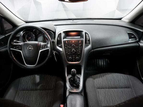 Opel Astra J Рестайлинг с пробегом 2012 года, цена 835 000 рублей, 132000 км, седан, Автокод Объявления