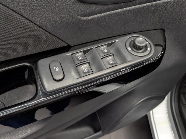 Renault Kaptur I с пробегом 2018 года, цена 1 450 000 рублей, 62594 км, внедорожник, Автокод Объявления
