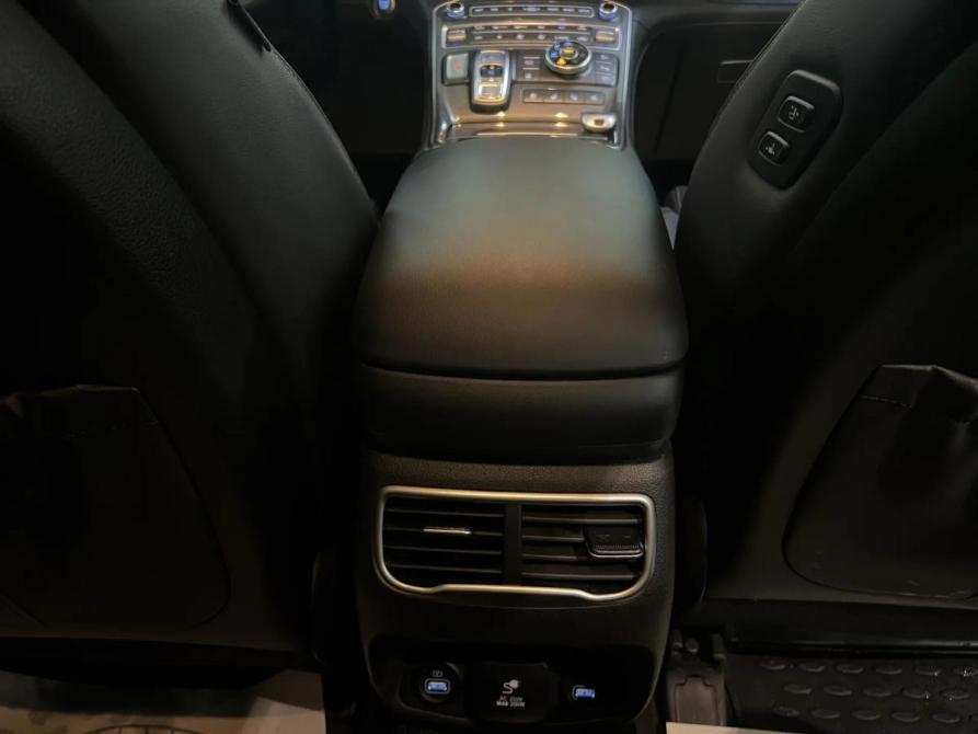 Hyundai Santa Fe IV Рестайлинг Москва  - изображение 11