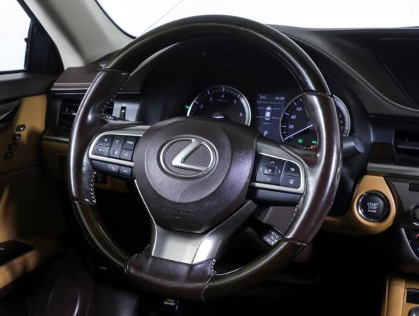 Lexus ES VI Рестайлинг с пробегом 2017 года, цена 2 890 000 рублей, 128941 км, седан, Автокод Объявления