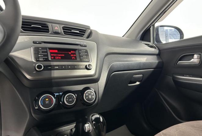 Kia Rio III Рестайлинг с пробегом 2016 года, цена 1 080 000 рублей, 172991 км, седан, Автокод Объявления