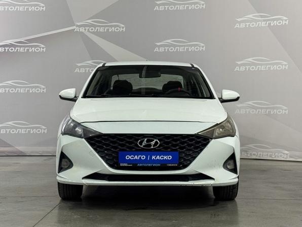 Hyundai Solaris II Рестайлинг с пробегом 2020 года, цена 830 000 рублей, 332494 км, седан, Автокод Объявления