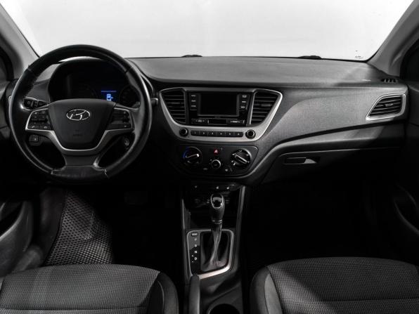 Hyundai Solaris II с пробегом 2017 года, цена 1 200 000 рублей, 102635 км, седан, Автокод Объявления