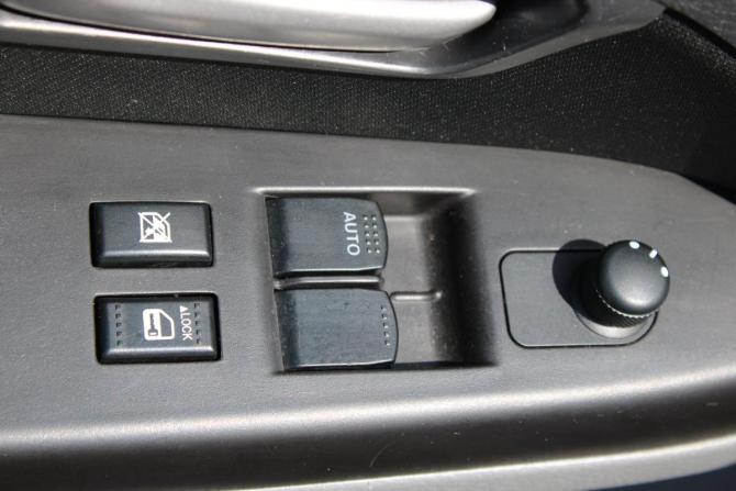 Suzuki SX4 I (Classic) Рестайлинг с пробегом 2010 года, цена 649 000 рублей, 215000 км, хэтчбек, Автокод Объявления