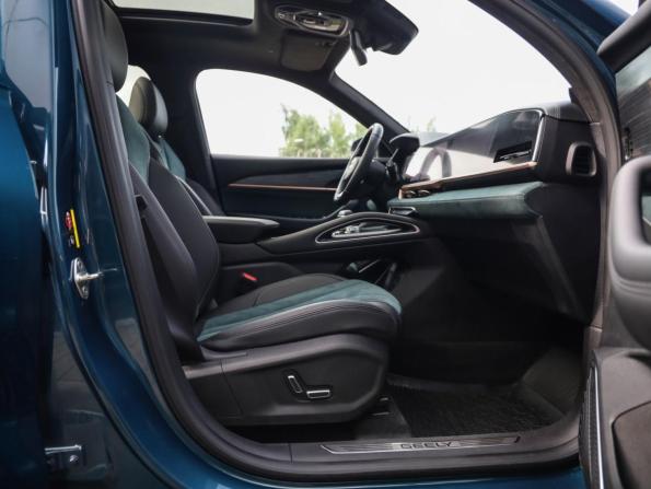 Geely Monjaro I с пробегом 2024 года, цена 3 449 000 рублей, 21100 км, внедорожник, Автокод Объявления