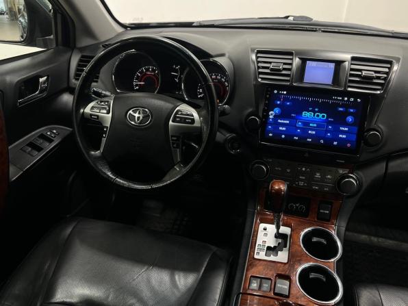 Toyota Highlander II (XU40) Рестайлинг с пробегом 2011 года, цена 1 799 000 рублей, 235000 км, внедорожник, Автокод Объявления