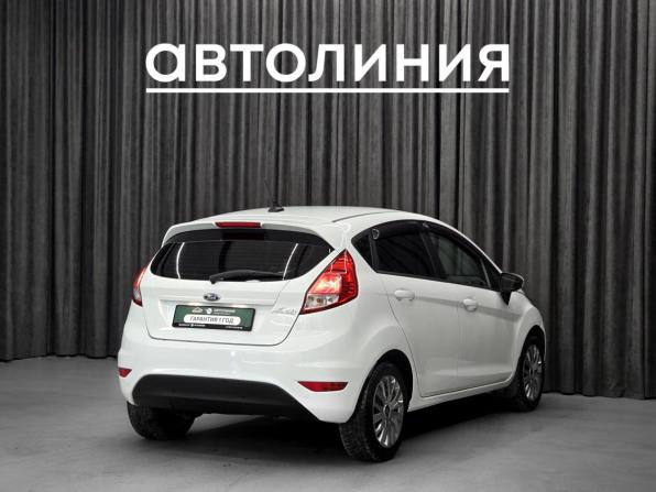 Ford Fiesta Mk6 Рестайлинг с пробегом 2018 года, цена 855 000 рублей, 73274 км, хэтчбек, Автокод Объявления