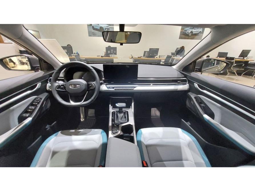 Geely Emgrand II Москва  - изображение 12