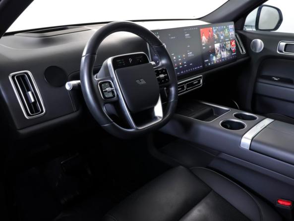 Li Auto (Lixiang) L7 I Рестайлинг с пробегом 2024 года, цена 6 590 000 рублей, 42000 км, внедорожник, Автокод Объявления