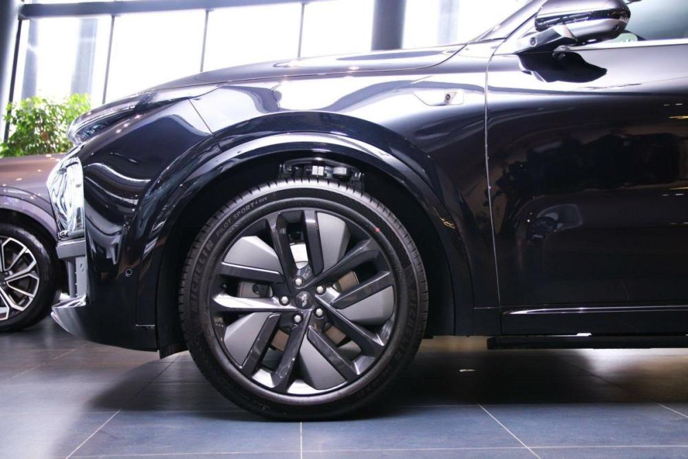 Li Auto (Lixiang) L9 I Рестайлинг Москва  - изображение 2