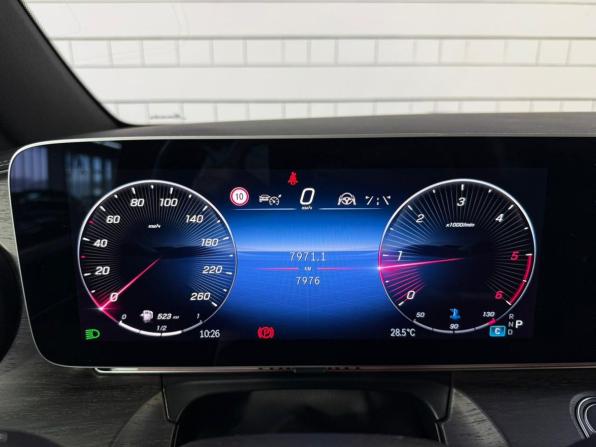 Mercedes-Benz V-Класс III (W447) Рестайлинг 2 с пробегом 2024 года, цена 12 220 000 рублей, 7900 км, минивэн, Автокод Объявления