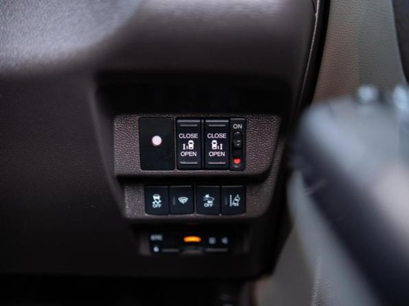 Honda Freed II с пробегом 2017 года, цена 1 549 000 рублей, 77342 км, компактвэн, Автокод Объявления