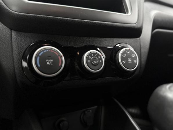 Kia Rio III Рестайлинг с пробегом 2016 года, цена 990 000 рублей, 130556 км, хэтчбек, Автокод Объявления