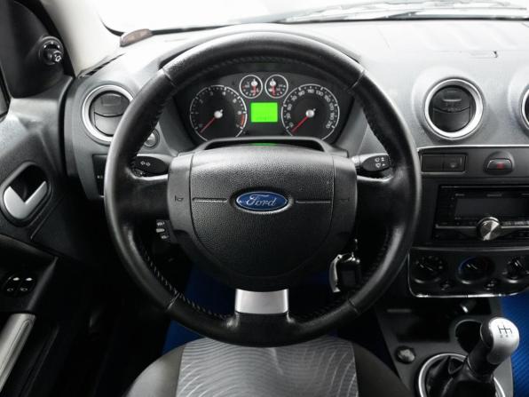 Ford Fusion I Рестайлинг с пробегом 2007 года, цена 470 000 рублей, 250000 км, хэтчбек, Автокод Объявления