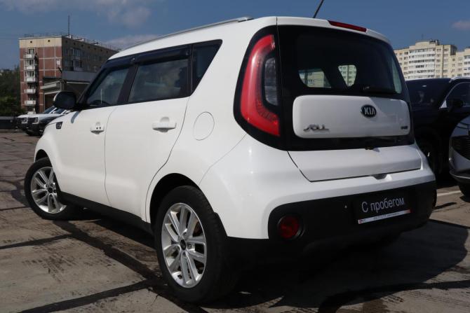 Kia Soul II Рестайлинг с пробегом 2018 года, цена 1 269 000 рублей, 132000 км, хэтчбек, Автокод Объявления