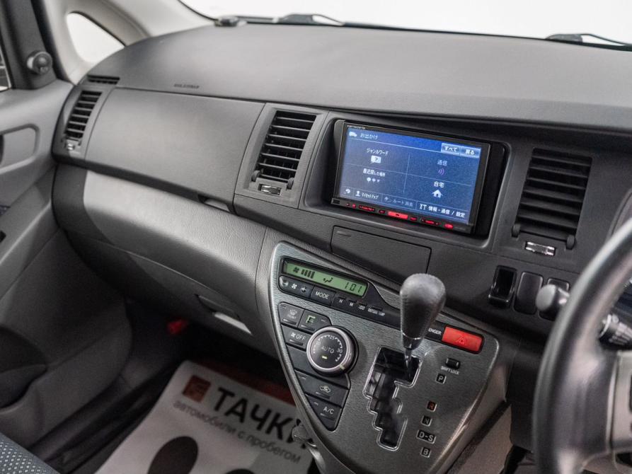 Toyota ISis I Рестайлинг Красноярск  - изображение 14
