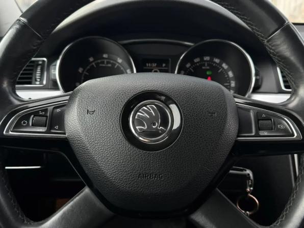 Skoda Superb II Рестайлинг с пробегом 2014 года, цена 800 000 рублей, 219153 км, лифтбек, Автокод Объявления