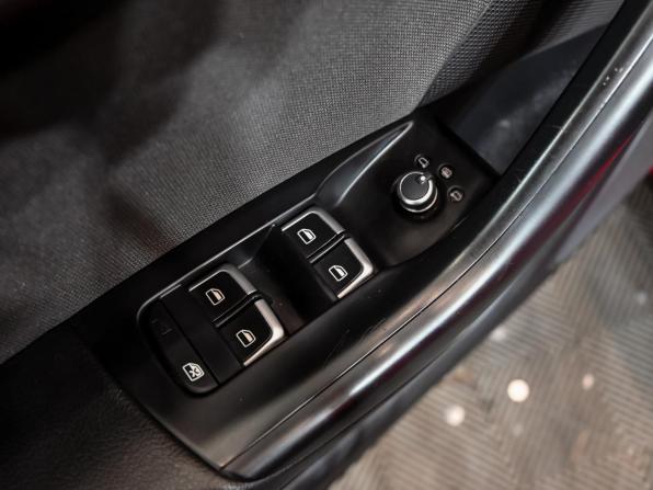 Audi Q3 I (8U) Рестайлинг с пробегом 2015 года, цена 2 000 000 рублей, 140243 км, внедорожник, Автокод Объявления