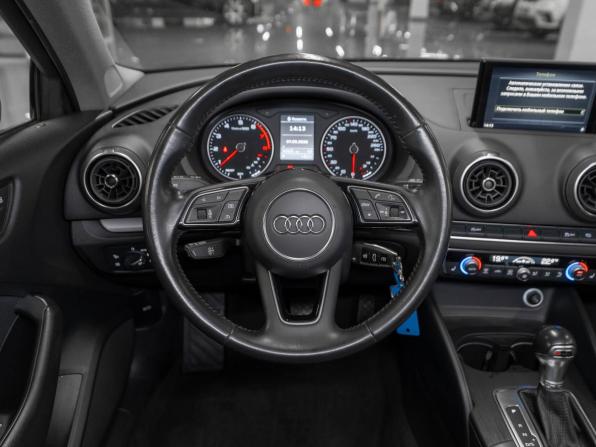 Audi A3 III (8V) Рестайлинг с пробегом 2019 года, цена 2 130 000 рублей, 102020 км, седан, Автокод Объявления
